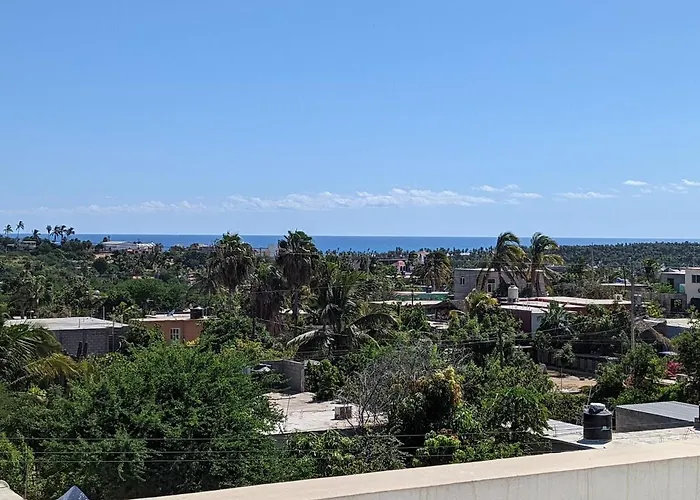 Ocean Views - Rooftop Balcony - Near Marina-gonzo